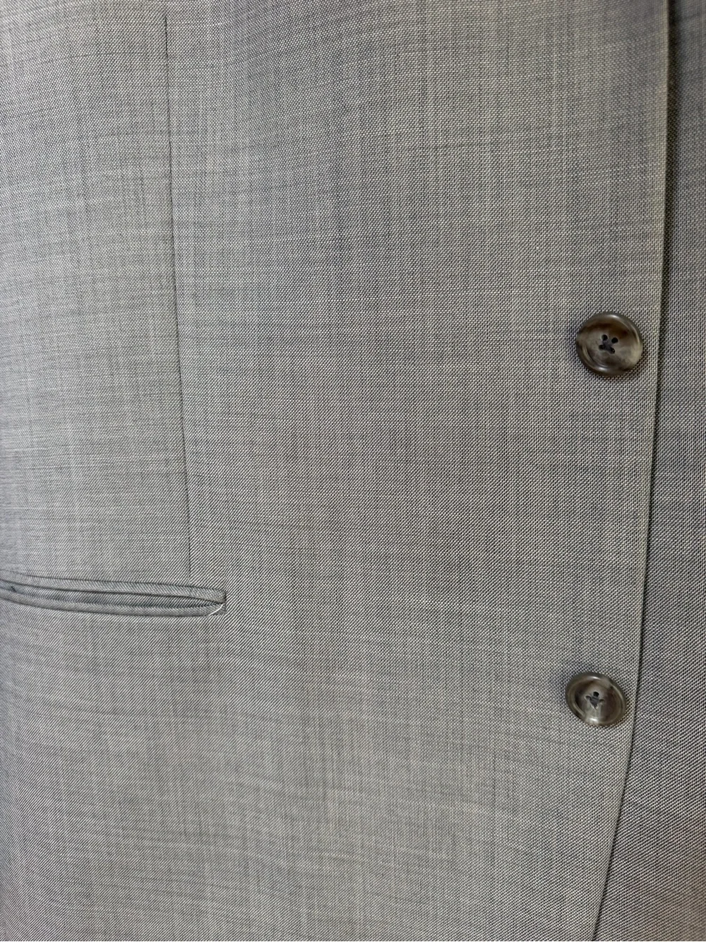 Men's Light Gray Three-Button Suit Blazer
